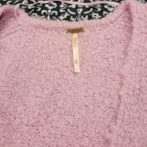 Free People Blush Pink Fuzzy Loose Fit Oversized Boho Chic Casual Tunic Sweater  - Picture 4 of 5